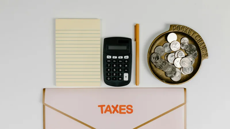 Bar chart showing annual tax saving from concessional super contributions at income levels from $65,000 to $180,000